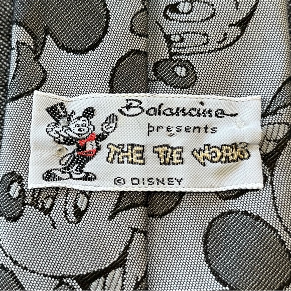 Disney Mickey Mouse Grey Neck Tie EUC - Picture 7 of 7